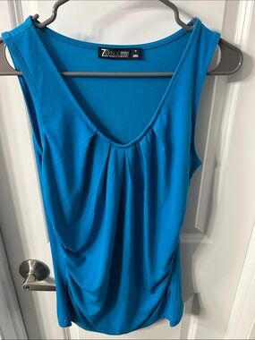 Avenue Scoop Neck Tank Top in Turquoise Blue